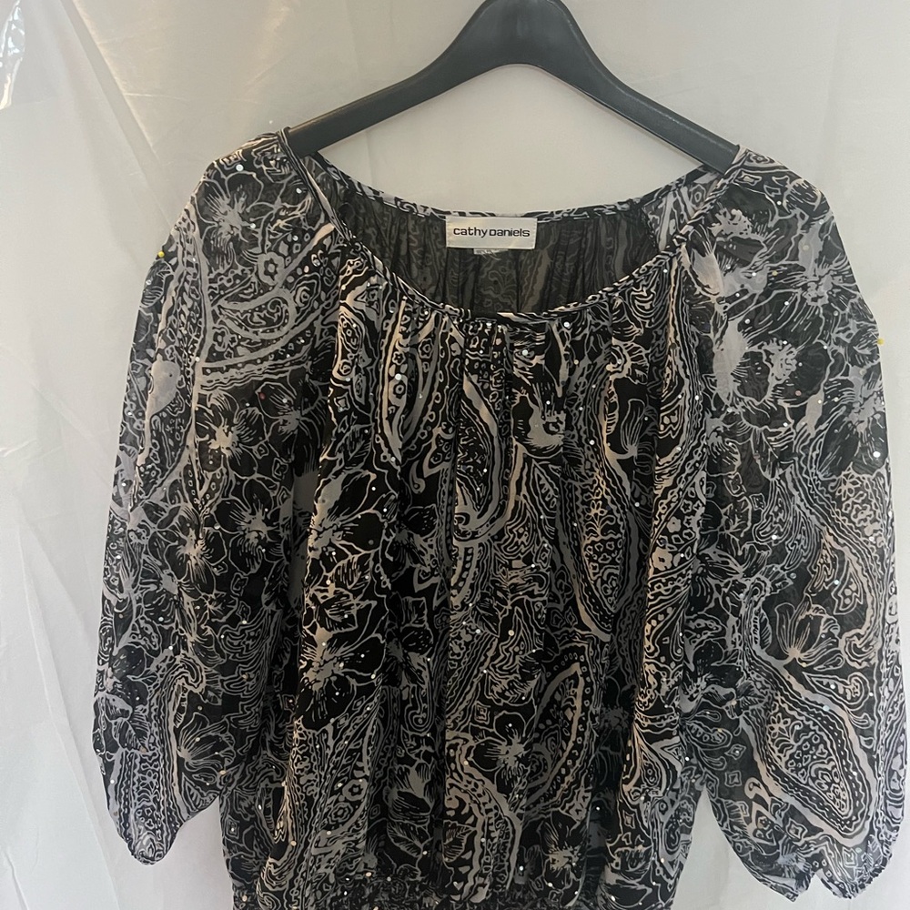 Cathy Daniels Elegant Black and White Blouse